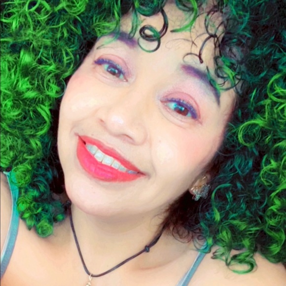 Meet your Posher, Chela - Picture 3 of 15